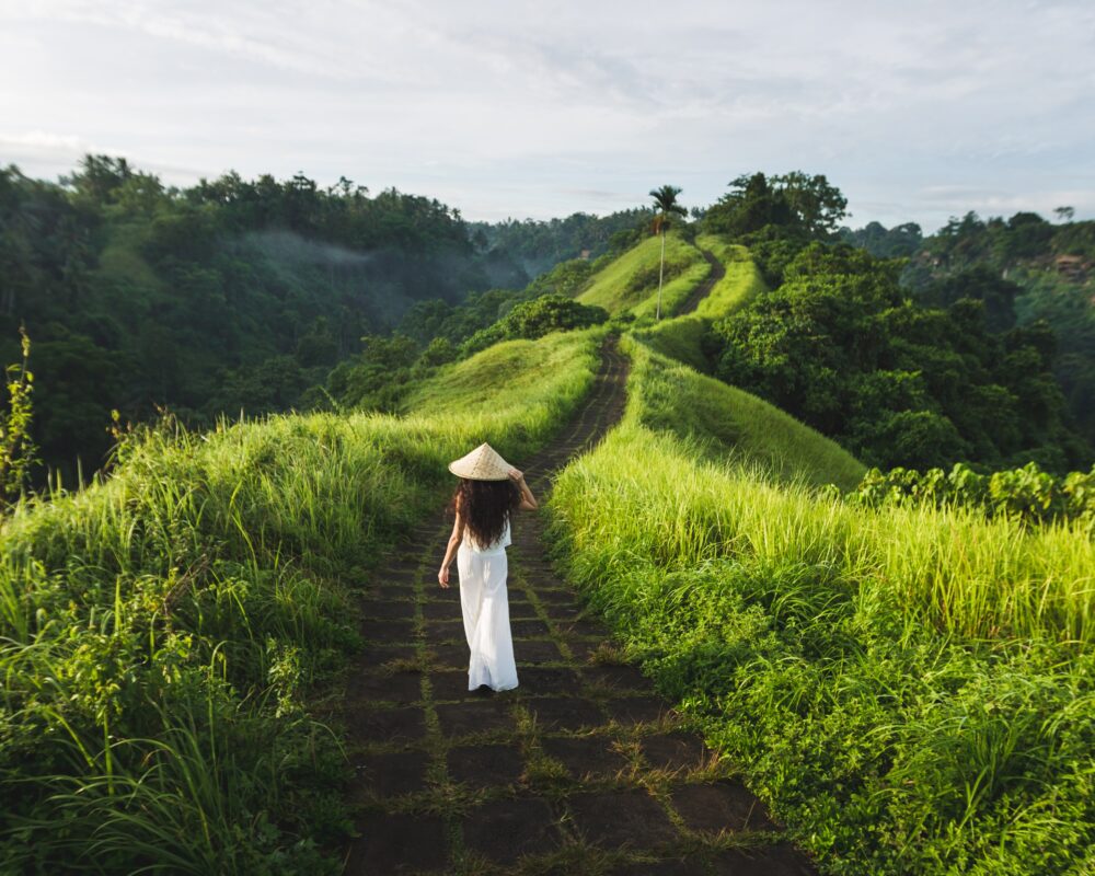 young-beautiful-woman-walking-in-bali-ubud-beaut-2024-09-16-17-54-29-utc